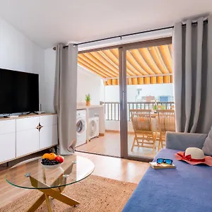 https://15-parque-san-eugenio-studio-pool-and-sea-view.adeje-hotels.com